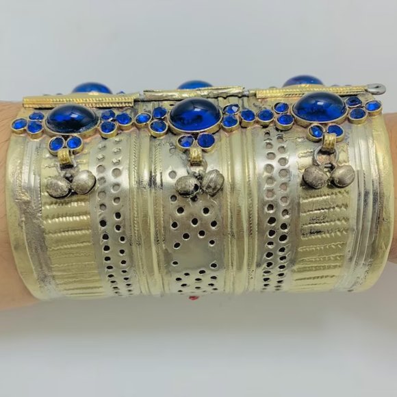 Single Blue Stone Boho Cuff Bracelet: Antique Tribal Jewelry - Picture 4 of 7